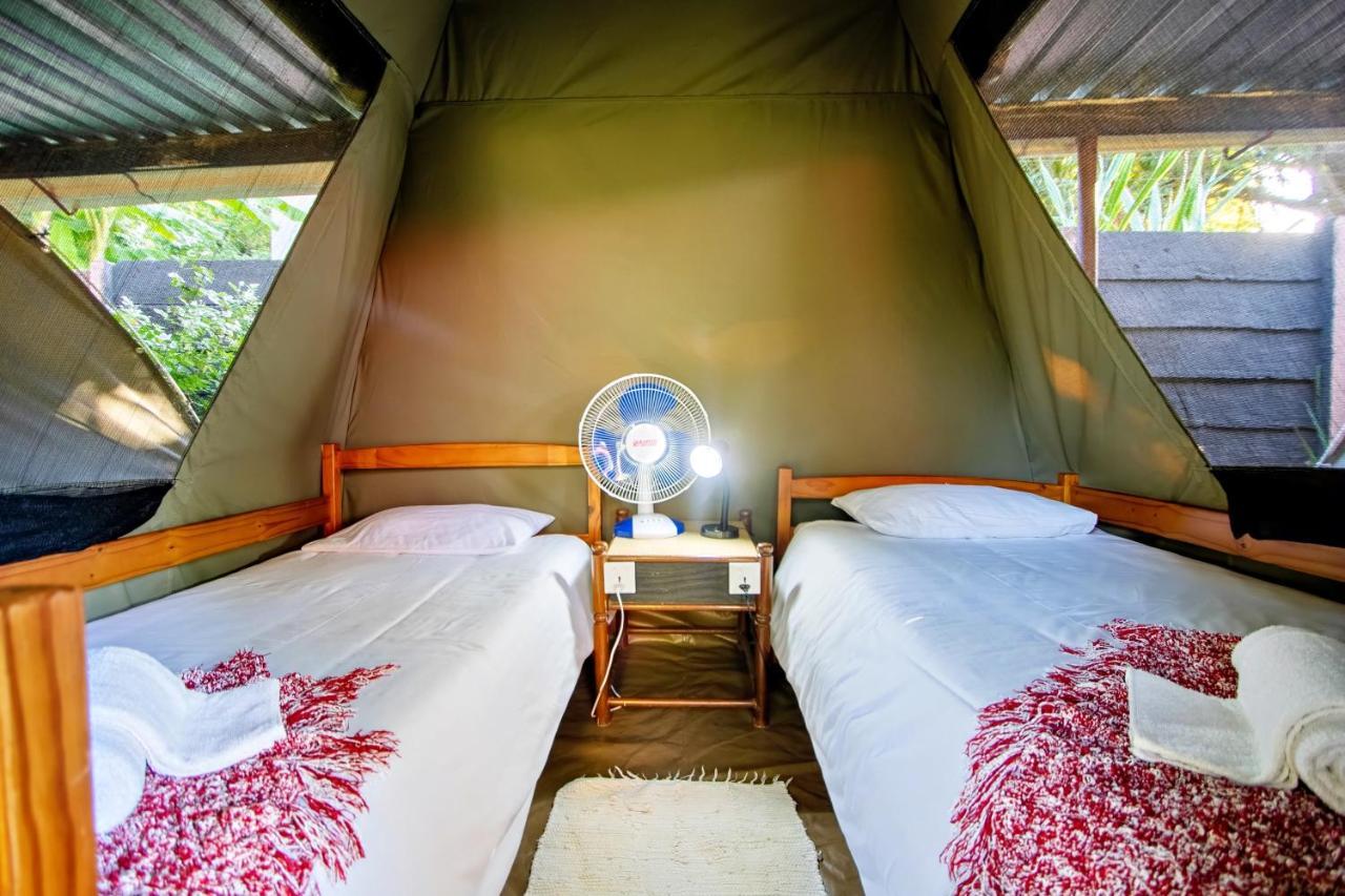 Shoestrings Backpackers Lodge Vic Falls Водопад Виктория Экстерьер фото